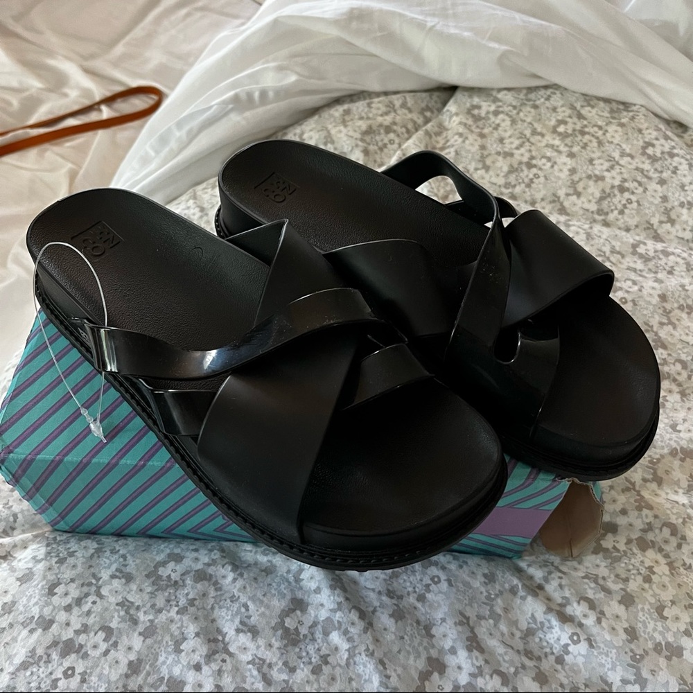 ZAXY black sandals